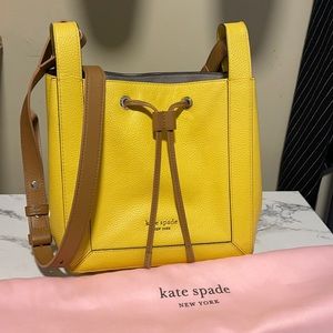 Kate spade grab small bucket bag